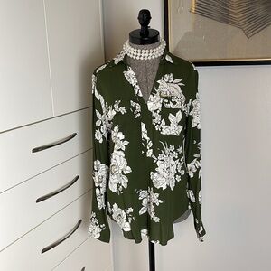 ANN TAYLOR Sz M. Gorgeous olive 🫒